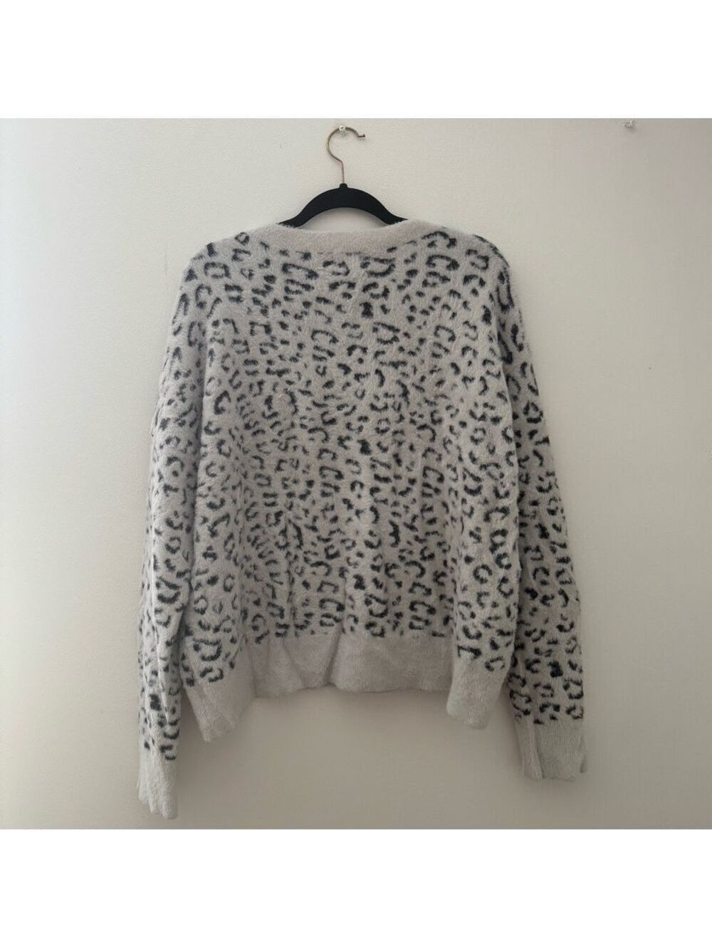Dee Elly Women’s Leopard Print Sweater - Picture 2 of 3